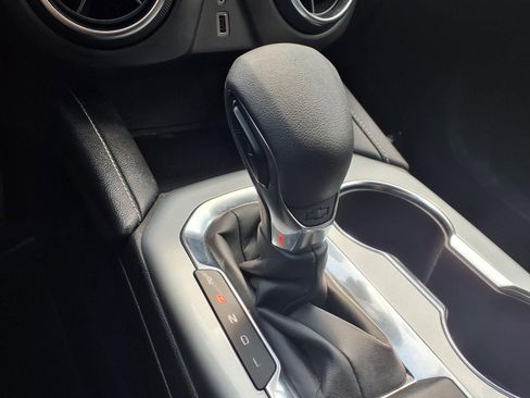 Used 2025 Chevrolet Blazer LT image 10