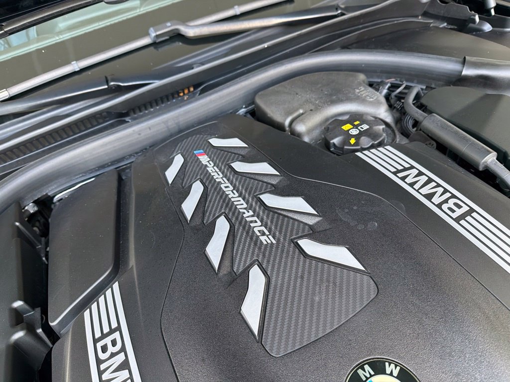 Used 2023 BMW M550i xDrive w/ Executive Package AWD/4WD image 13