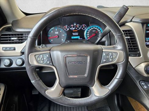 Used 2018 GMC Yukon Denali w/ Denali Ultimate Package AWD/4WD image 14