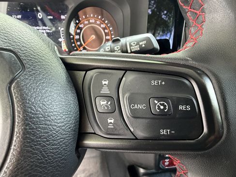 Used 2024 Jeep Wrangler Unlimited Rubicon AWD/4WD image 20