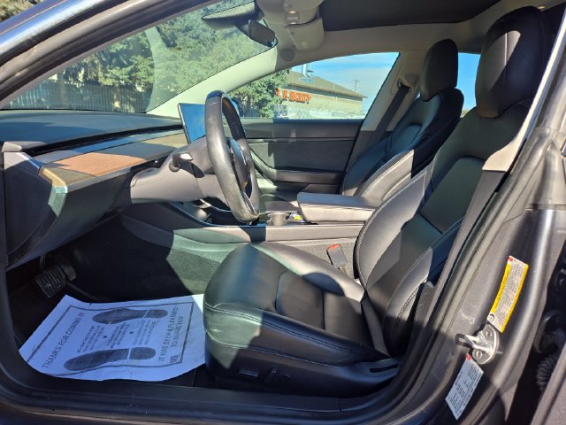 Used 2018 Tesla Model 3 Performance AWD/4WD image 2