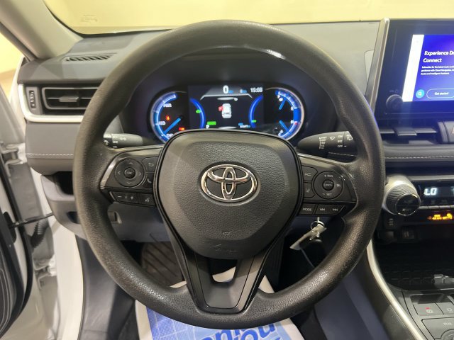 Used 2023 Toyota RAV4 LE AWD/4WD image 10