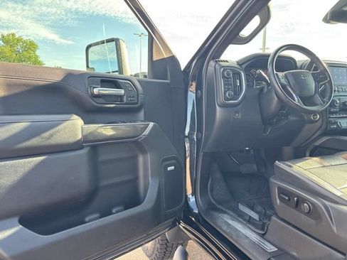 Used 2021 Chevrolet Silverado 2500 LTZ w/ Carhartt Edition AWD/4WD image 10