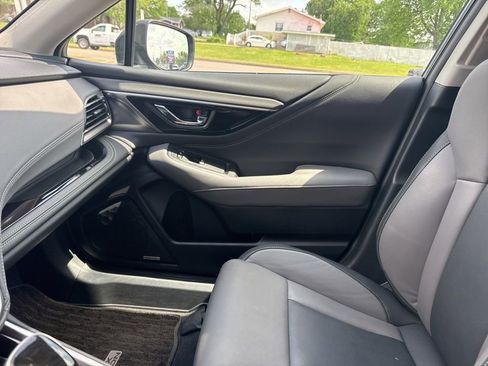 Used 2025 Subaru Outback Onyx Edition image 20