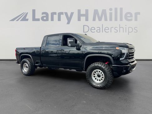 Used 2026 Chevrolet Silverado 2500 LTZ w/ Trail Boss Package image 7