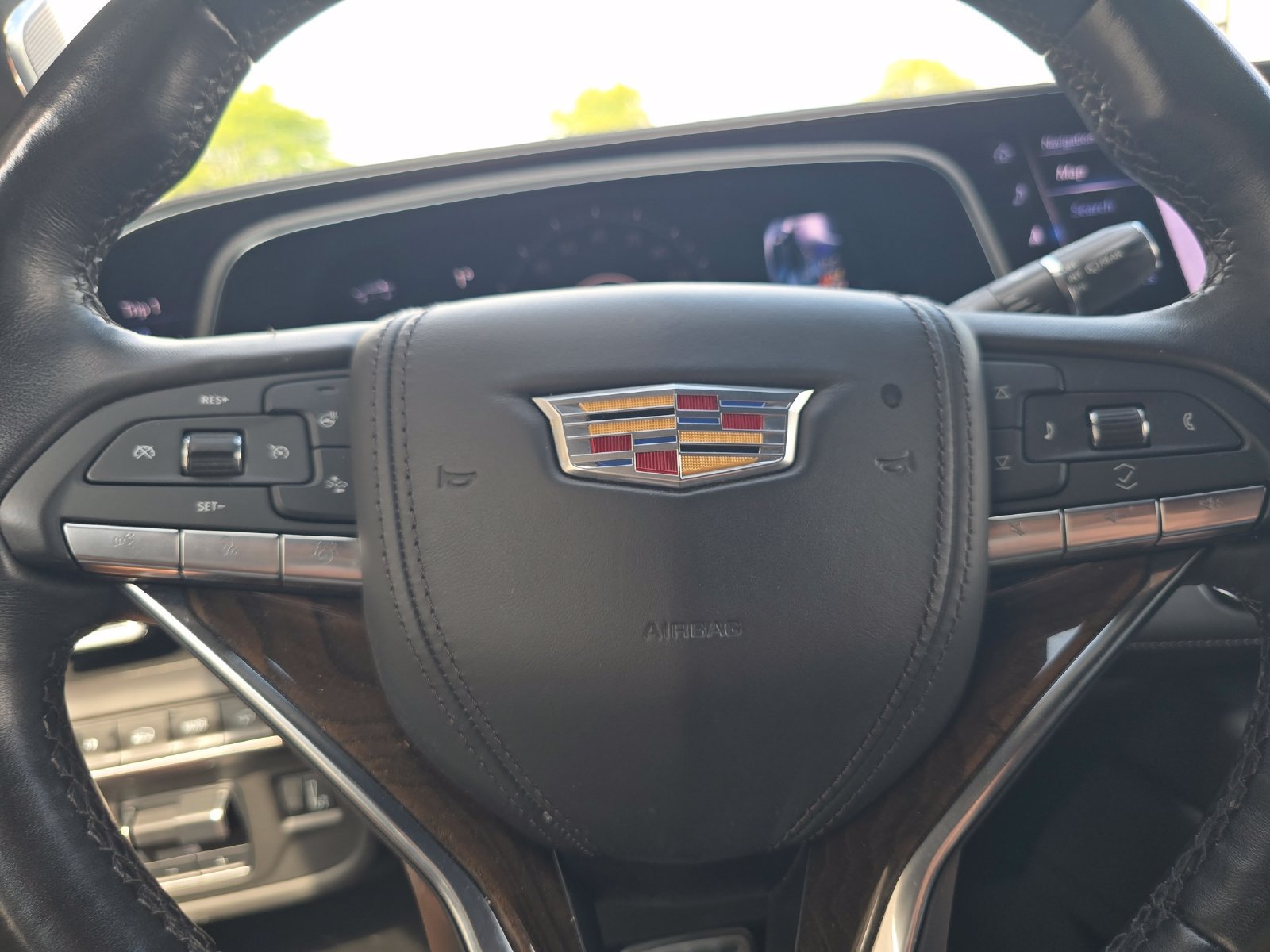 Used 2023 Cadillac Escalade ESV Premium Luxury Platinum w/ LPO, Floor Liner Package AWD/4WD image 32