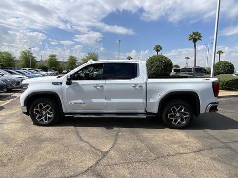 Used 2025 GMC Sierra 1500 SLT w/ SLT Premium Package image 4