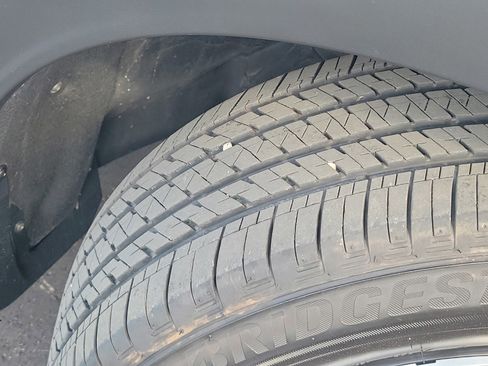 Used 2023 Honda CR-V LX image 3