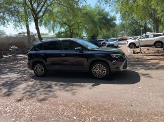 Used 2025 Volkswagen Taos SE FWD video 2