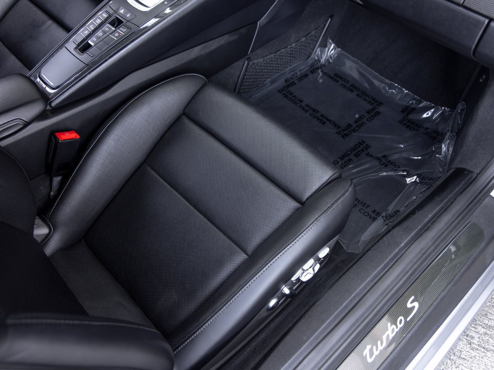 Used 2015 Porsche 911 Turbo S AWD/4WD image 47