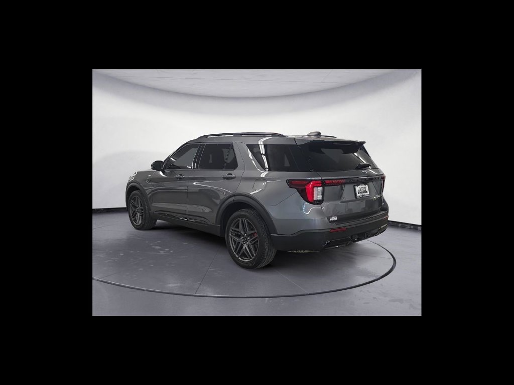 Used 2025 Ford Explorer ST-Line w/ Premium Package AWD/4WD image 4