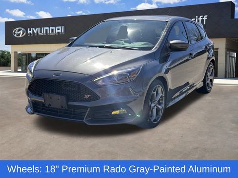 Used 2018 Ford Focus ST w/ Equipment Group 402A image 5