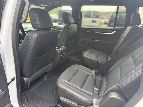 New 2026 GMC Acadia Elevation AWD/4WD image 12