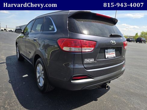 Used 2017 Kia Sorento AWD w/ LX Convenience Package image 6