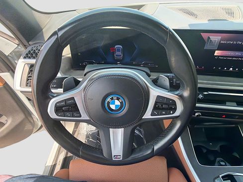 Used 2024 BMW X5 xDrive50e w/ M Sport Package AWD/4WD image 40