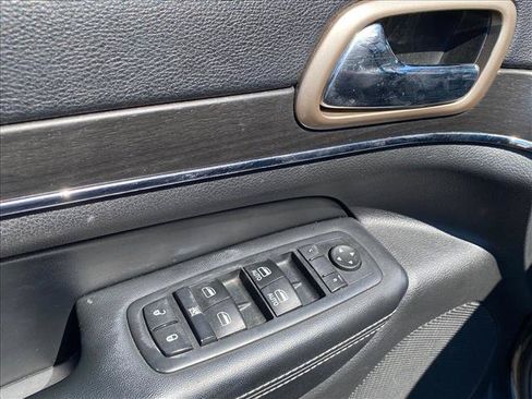 Used 2015 Jeep Grand Cherokee Limited RWD image 9