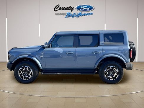 New 2025 Ford Bronco Outer Banks image 3