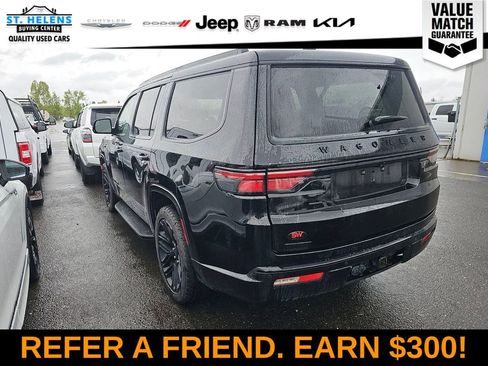 Used 2022 Jeep Wagoneer Series I AWD/4WD image 4