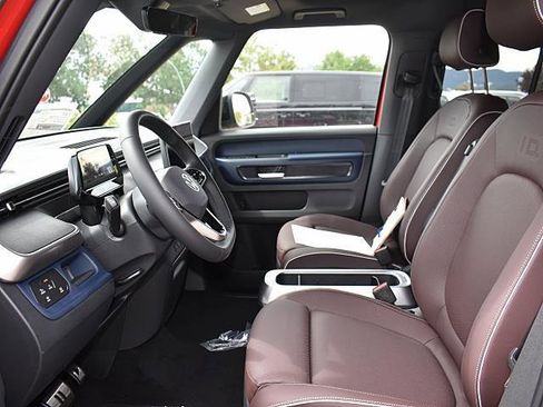 New 2025 Volkswagen ID. Buzz Pro S image 7