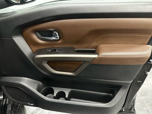 Used 2020 Nissan Titan Platinum Reserve w/ Moonroof Package image 18