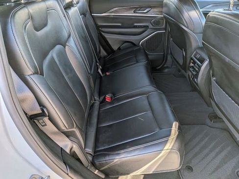 Used 2022 Jeep Grand Cherokee Limited 4xe image 31