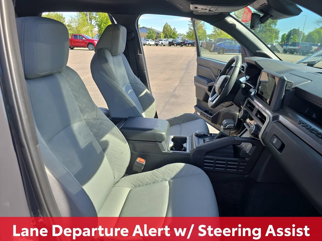 Certified 2025 Toyota Tacoma SR5 AWD/4WD image 13