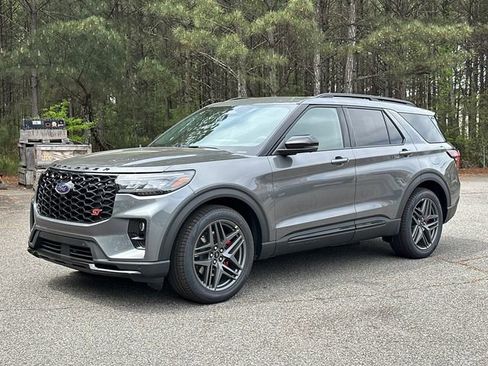 New 2026 Ford Explorer ST image 3