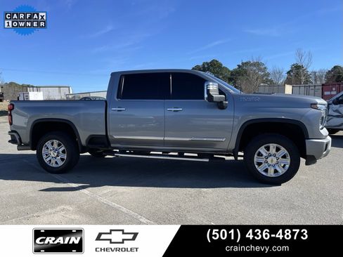 Used 2024 Chevrolet Silverado 2500 High Country w/ High Country Premium Package image 8