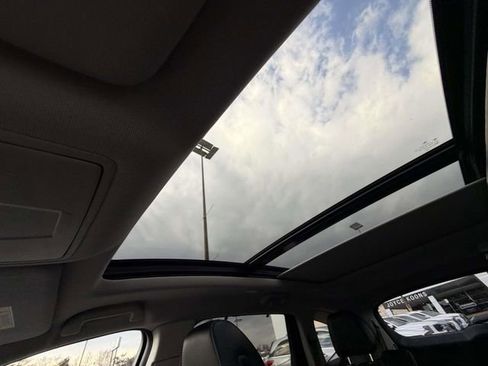 Used 2023 Acura MDX SH-AWD w/ Technology Package image 21