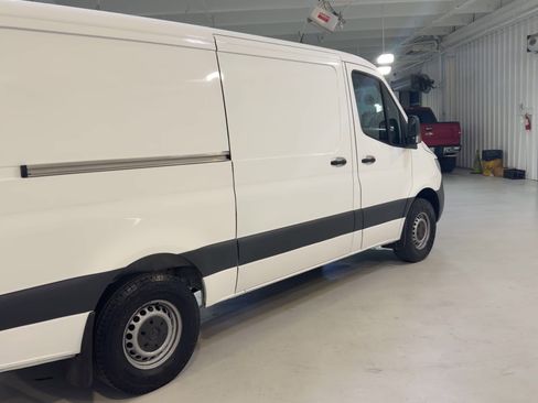 Used 2020 Mercedes-Benz Sprinter 144 Cargo image 9