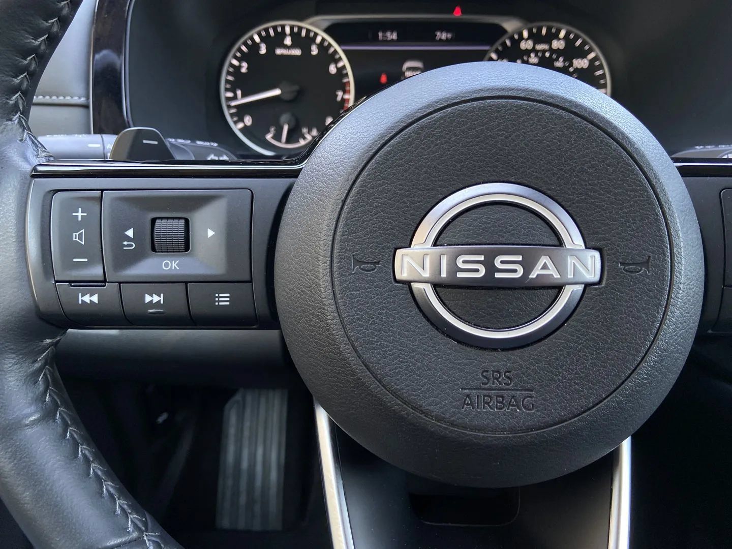 Used 2024 Nissan Pathfinder SL w/ SL Premium Package AWD/4WD image 17