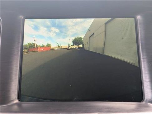 Used 2018 Dodge Charger R/T Scat Pack w/ Beats Audio Group RWD image 15