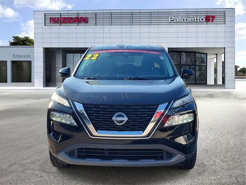 Certified 2023 Nissan Rogue SV image 2