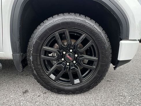 Used 2022 GMC Sierra 1500 Elevation image 11