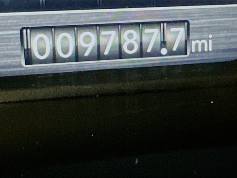 Used 2024 RAM 2500 Laramie w/ Safety Group image 19