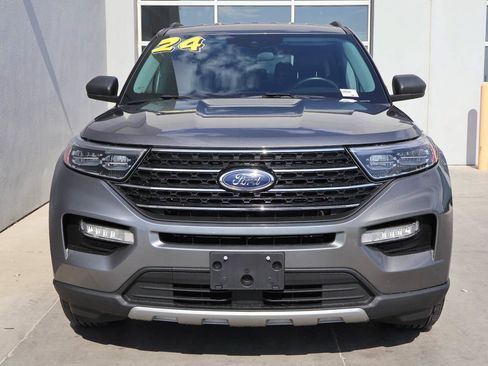 Used 2024 Ford Explorer XLT w/ Equipment Group 202A AWD/4WD image 5
