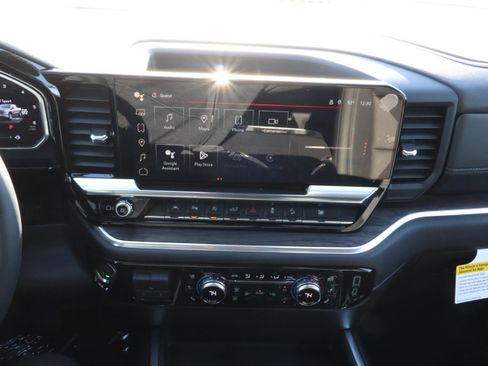 New 2026 GMC Sierra 1500 SLT image 14