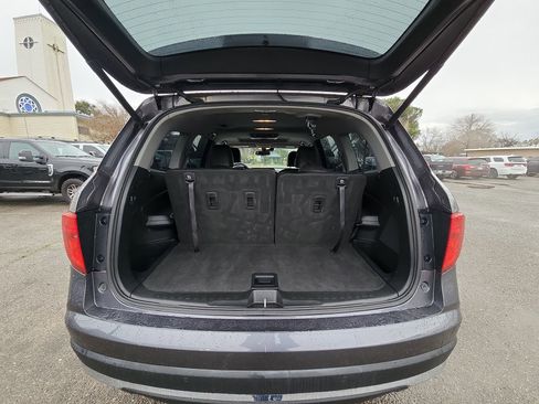 Used 2017 Honda Pilot Touring image 21