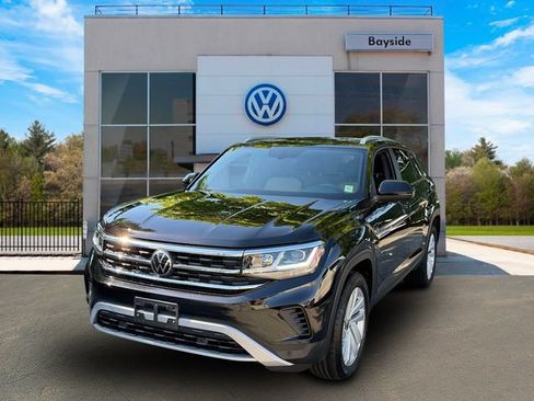Certified 2023 Volkswagen Atlas Cross Sport SE w/ Panoramic Sunroof Package AWD/4WD image 4