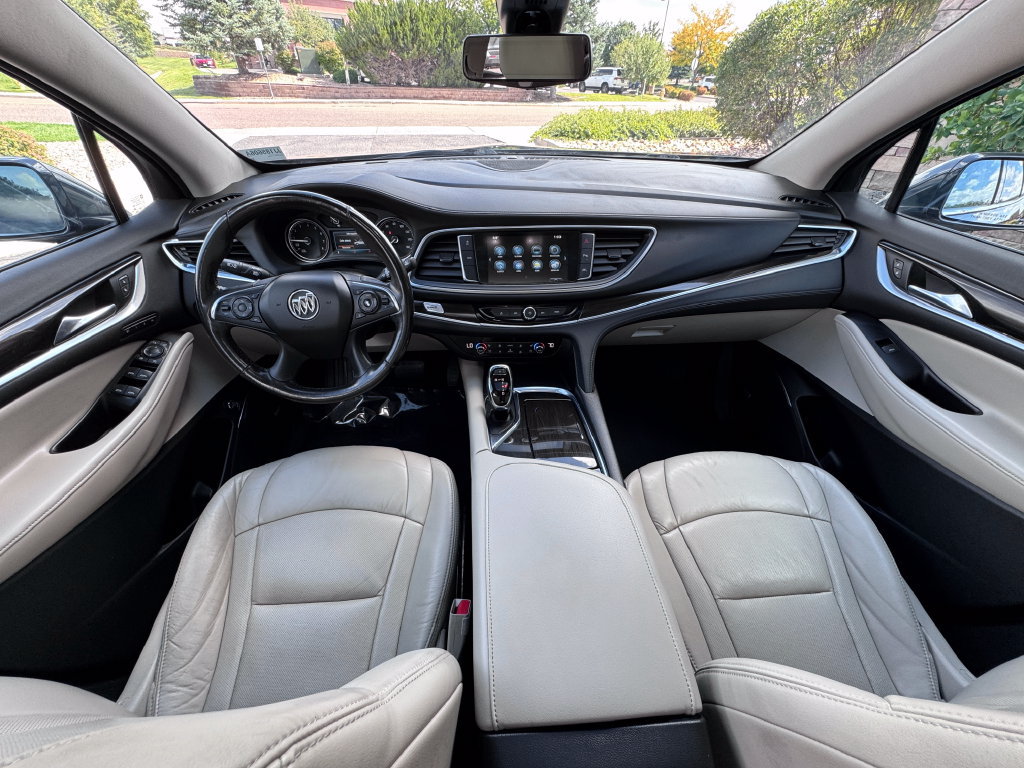 Used 2018 Buick Enclave Premium AWD/4WD image 38