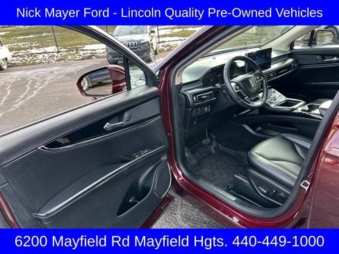 Used 2022 Lincoln Nautilus AWD w/ Premium Package image 24