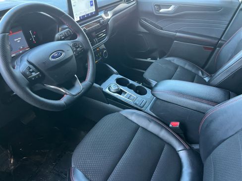 Used 2025 Ford Escape ST-Line Select AWD/4WD image 11