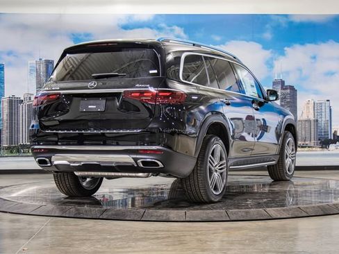 Certified 2026 Mercedes-Benz GLS 450 4MATIC image 8