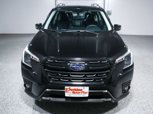 Used 2024 Subaru Forester Limited w/ Convenience Package image 4