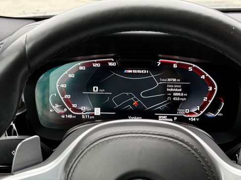 Used 2022 BMW M550i xDrive w/ Dynamic Handling Package image 14