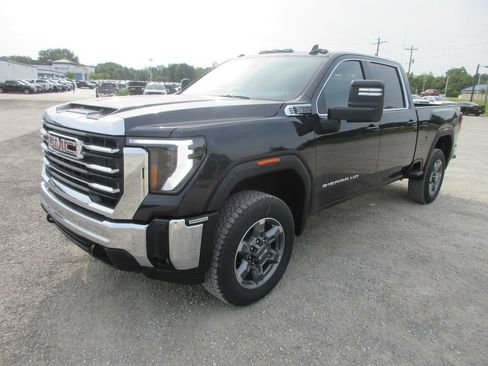 New 2026 GMC Sierra 2500 SLE w/ SLE Value Package; AWD/4WD image 11
