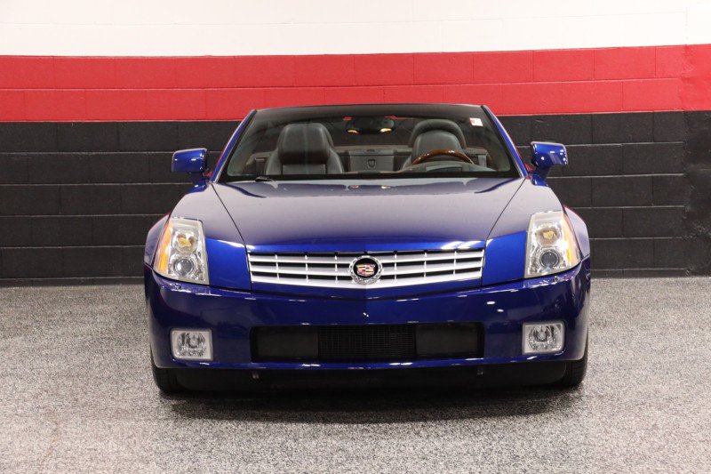 Used 2006 Cadillac XLR RWD image 11