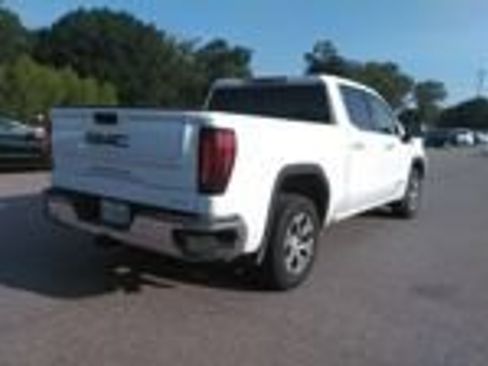 Used 2025 GMC Sierra 1500 SLT RWD image 9