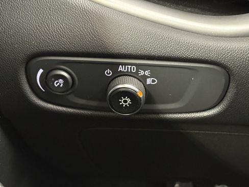 Used 2024 Chevrolet Malibu LT image 19