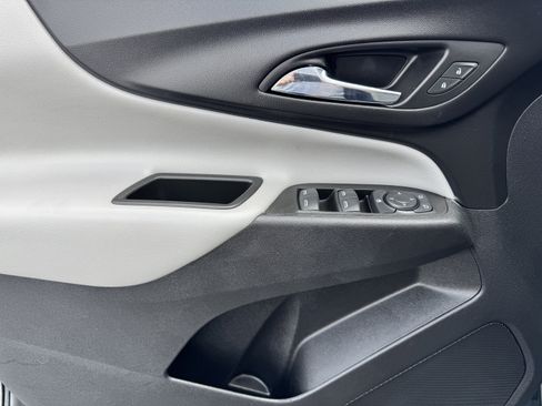 Certified 2022 Chevrolet Equinox LS image 10